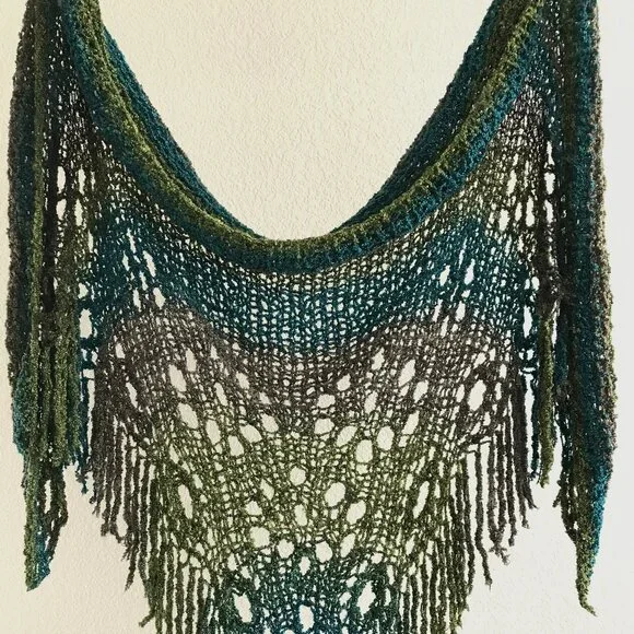 NEW Handmade Ruffle Lace Boucle Shawl - Picture 7 of 8